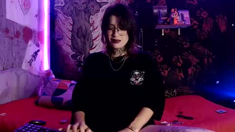 Snapshot of jadepoarch chatting on 09/23/25, 01:08 Alex and Venus online show from 09/23/25, 01:08