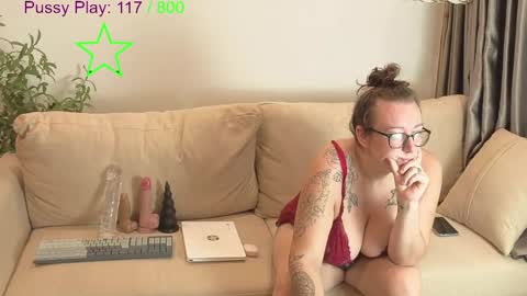 Snapshot of jadestaruk chatting on 05/12/26, 11:02 Jade Star online show from 05/12/26, 11:02