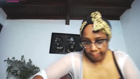 Snapshot of jadestone69 chatting on 09/10/25, 12:16 jadeStone69 online show from 09/10/25, 12:16