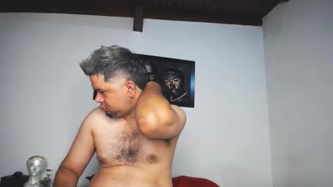 Snapshot of jadestone69 chatting on 10/03/25, 12:13 jadeStone69 online show from 10/03/25, 12:13