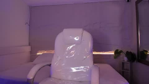 Jade online show from 06/20/26, 08:11
