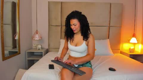 Jade online show from 07/04/26, 08:04