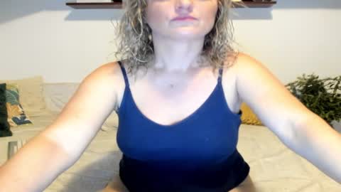 elena online show from 12/18/24, 03:04