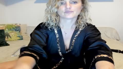 elena online show from 02/05/25, 05:41