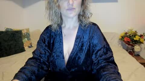 elena online show from 02/20/25, 02:40