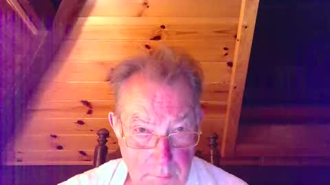 Snapshot of jahanc01 chatting on 09/19/25, 02:13 Malko online show from 09/19/25, 02:13