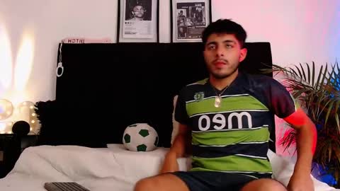 Snapshot of jaiden_thoner chatting on 11/20/25, 05:07 Jaiden online show from 11/20/25, 05:07