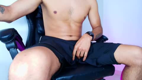 Snapshot of jairmedcer chatting on 10/22/25, 11:32 jairmedcer online show from 10/22/25, 11:32