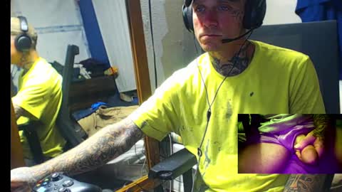 showingitoff online show from 09/24/25, 01:09