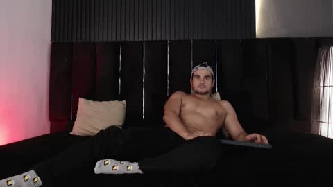 Snapshot of jake_muller1 chatting on 10/31/25, 04:35 Jake  online show from 10/31/25, 04:35