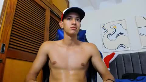 Hi guys im new 3 online show from 01/25/25, 12:38