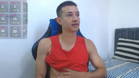 Hi guys im new 3 online show from 11/25/25, 04:07