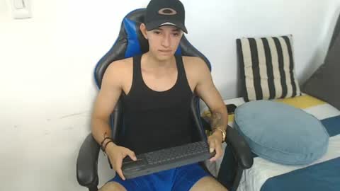 Hi guys im new 3 online show from 06/10/26, 05:12