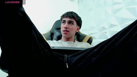 Snapshot of jake_tripp chatting on 12/29/24, 06:45 jake_tripp online show from 12/29/24, 06:45
