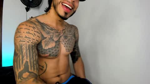 Snapshot of jakee_brown chatting on 01/15/25, 01:56 Santiago online show from 01/15/25, 01:56