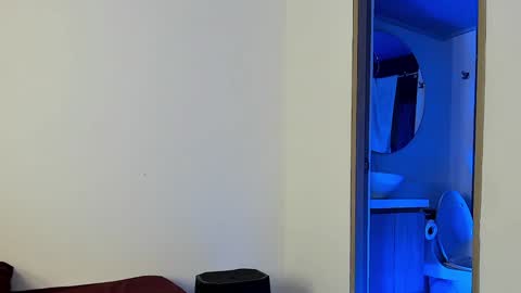 Snapshot of jakee_brown chatting on 02/08/25, 10:39 Santiago online show from 02/08/25, 10:39