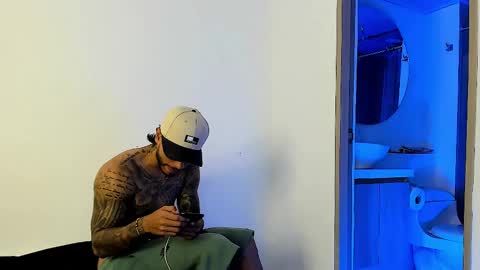 Snapshot of jakee_brown chatting on 02/10/25, 04:41 Santiago online show from 02/10/25, 04:41