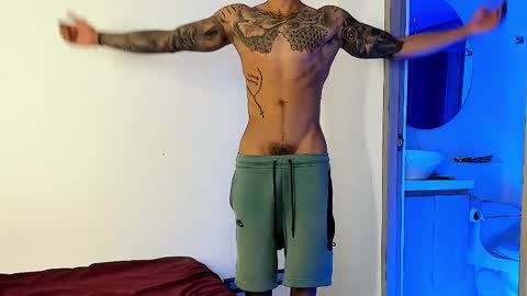 Snapshot of jakee_brown chatting on 02/16/25, 08:32 Santiago online show from 02/16/25, 08:32