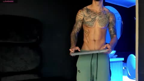 Snapshot of jakee_brown chatting on 03/07/25, 11:29 Santiago online show from 03/07/25, 11:29