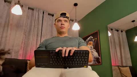 Snapshot of jakee_tyler chatting on 10/07/25, 08:50 Jake Tyler online show from 10/07/25, 08:50