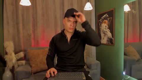 Snapshot of jakee_tyler chatting on 06/19/26, 06:12 Jake Tyler online show from 06/19/26, 06:12