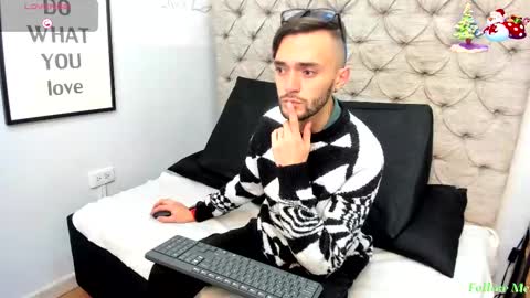 jakemagnus_ online show from 12/26/24, 12:05