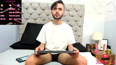 jakemagnus_ online show from 01/06/25, 11:51