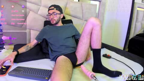 jakemagnus_ online show from 01/24/25, 07:07