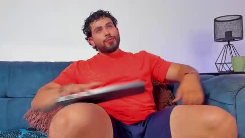 Snapshot of jakeskye chatting on 02/16/25, 01:03 JakeSkye online show from 02/16/25, 01:03