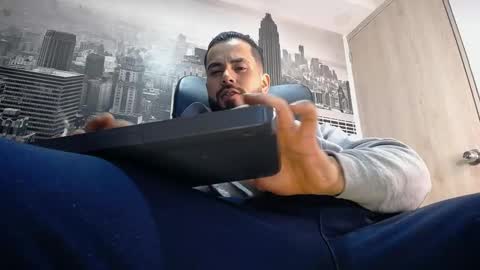 Snapshot of jakeskye chatting on 09/27/25, 12:21 JakeSkye online show from 09/27/25, 12:21