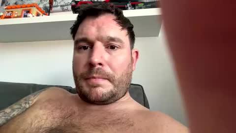 Snapshot of jakeuk05 chatting on 12/16/25, 12:54 jakeuk05 online show from 12/16/25, 12:54