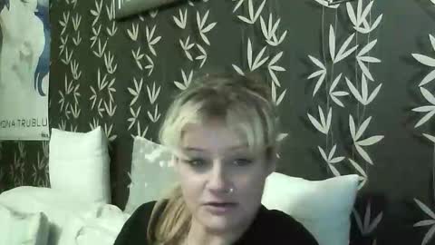 Snapshot of jakkilouise chatting on 11/10/25, 06:51 JAKKI LOUISE pornstar online show from 11/10/25, 06:51