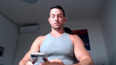 Snapshot of jakubstefano chatting on 12/13/24, 06:10 Muscle beast P online show from 12/13/24, 06:10