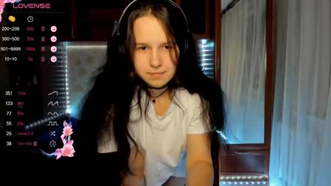 Snapshot of jaleesasabaj chatting on 10/31/25, 05:47 Lisa online show from 10/31/25, 05:47