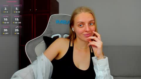 Sofia online show from 05/20/26, 10:54
