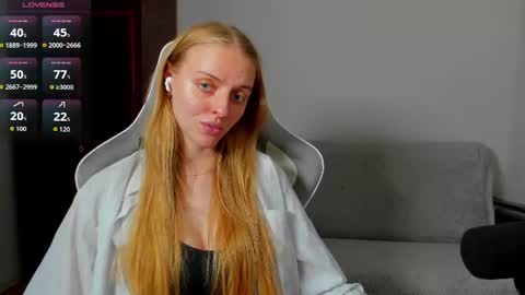 Sofia online show from 07/13/26, 10:07