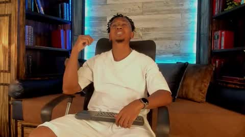   online show from 09/17/25, 03:30