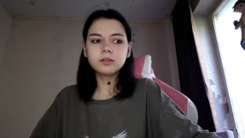 Snapshot of jamawoosley chatting on 06/10/26, 05:18 Mila online show from 06/10/26, 05:18