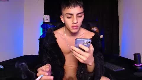 Snapshot of james1lee_ chatting on 06/11/26, 10:24 LeonardoInsta LeonardoperezcoPvt open online show from 06/11/26, 10:24