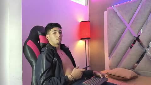 James Hill online show from 11/07/25, 03:50