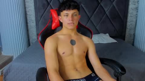 jamesgolden_ online show from 03/03/25, 03:31