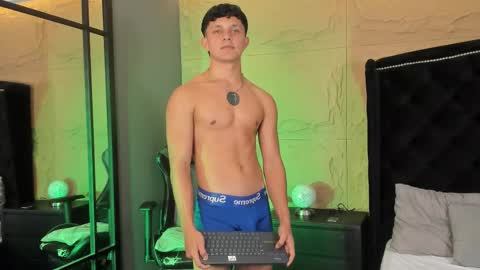 jamesgolden_ online show from 11/24/25, 07:24