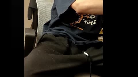 jamessama_0 online show from 11/10/25, 04:11