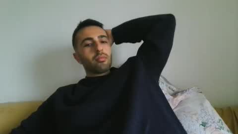 Snapshot of jamessandt chatting on 12/14/25, 01:16 jamessandt online show from 12/14/25, 01:16