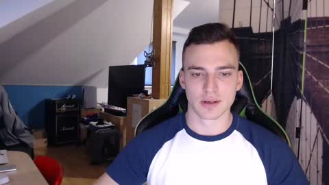 Snapshot of jamesss11158699 chatting on 02/04/25, 01:38 jamesss11158699 online show from 02/04/25, 01:38