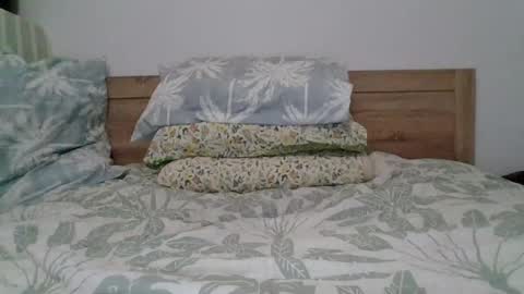 jamie_xerri_32 online show from 06/20/26, 04:32