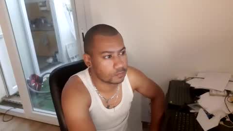 Snapshot of jamielonnas chatting on 10/14/25, 11:00 Jamie Lonnas online show from 10/14/25, 11:00