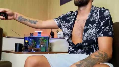 Snapshot of jamienoxus chatting on 09/15/25, 05:07 Robbie online show from 09/15/25, 05:07