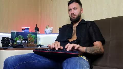 Snapshot of jamienoxus chatting on 10/02/25, 07:59 Robbie online show from 10/02/25, 07:59