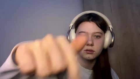 Annnnnnaaa online show from 12/18/25, 05:52